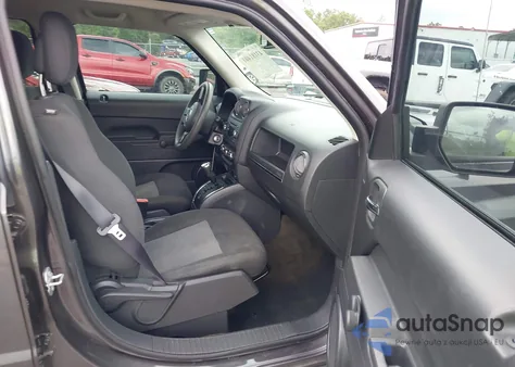 2017 Jeep Patriot Sport Fwd z USA, uszkodzony, nr VIN 1C4NJPBA4HD131700